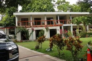 HOTEL EL VIAJERO - Concepción de Ataco