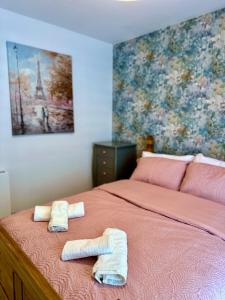 Spacious and Modern Entire Home with Garden