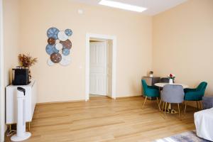 StayEmperors Slept in Old Town