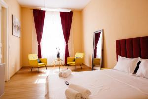 StayEmperors Slept in Old Town