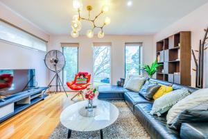 Bright Modern Holiday Home 7 Beds at Doncaster