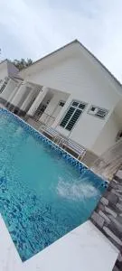 ISTANA VIEW HOMESTAY - Home C - Kampong Binjai