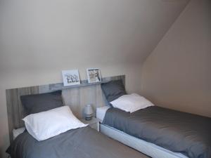 Maisons de vacances Holiday Home in Trelevern near Pink Granite Coast : photos des chambres