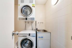 GA102 Cremorne Chic Contemporary & Convenient