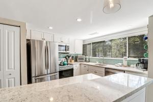 Beautiful Seascape Beach Villa -upgraded 2 bd 2 ba