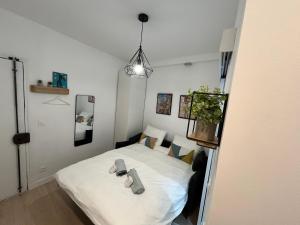 Oberkampf by Melvane 18