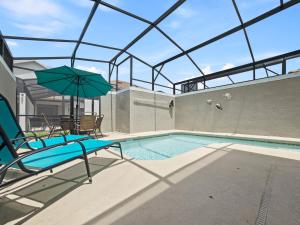 4978 Luxurious 4BR Sunshine Getaway at Storey Lake