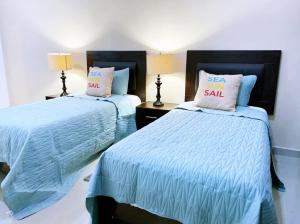 A unas cuadras del muelle, restaurantes & lifestyle