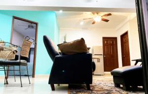 A unas cuadras del muelle, restaurantes & lifestyle