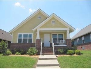 Adorable Downtown Cottage