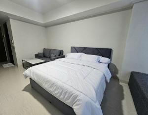 Green Sedayu Apartment Family Suite by Ellison