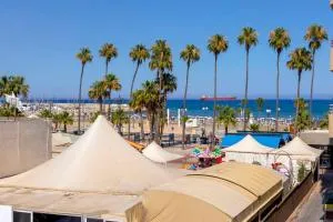 Airbnsea City Centre Side Sea View Apartments - Larnaka