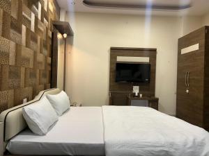 Satyabhama Homestay -Ruby-One RK appartment with Terrece