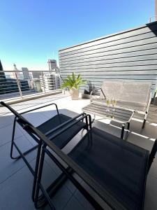 Stunning 12th floor apartment with private balcony at 16onBree