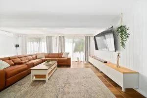 Shailer Park-House & Granny flat - Pool, Sauna-Ideal for Groups - Loganholme