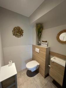 Maisons de vacances Gites de Landuzire, Sleeps 14 : photos des chambres
