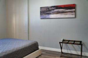 Spacious 2 bedroom in Beltline on the top floor