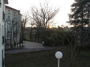 Appartement meublé avec balcon - Animaux admis, WiFi - FR-1-541-146