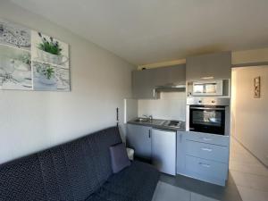 Appartements T2 avec Terrasse a 100m des Thermes, WI-FI - FR-1-541-140 : photos des chambres