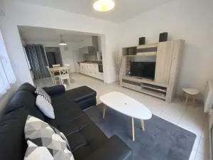 Maison rénovée avec cuisine équipée à La Roche-Posay - FR-1-541-148 - Barrou