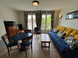 Appartement T2 avec balcon et piscine commune, près des Thermes - FR-1-541-150