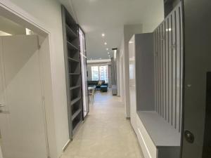 The apartment with the best PRICE