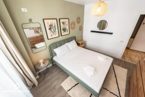 Central Spacious Apartment 513