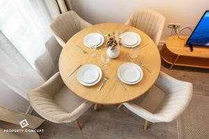 Central Spacious Apartment 513