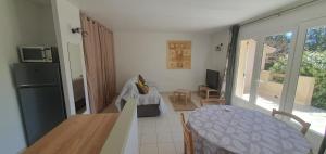 Maisons de vacances Mini villa - T2 climatise, proche des plages : photos des chambres