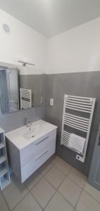 Maisons de vacances Mini villa - T2 climatise, proche des plages : photos des chambres