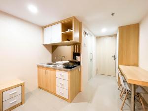 Comfortable and Tidy Studio De Prima Apartment By Travelio