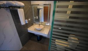 فيلات Qrm Travel علي المحور واركان بلازا الشيخ زايد و المهندسين