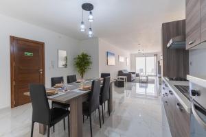 Lovely 2BR Apt with Private Balcony in Marsalforn by 360 Estates