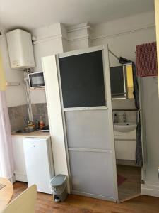 Appartements Studio 300m de la plage : photos des chambres