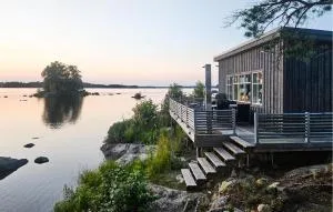 Amazing Home In Lammhult With Wifi - 维默比