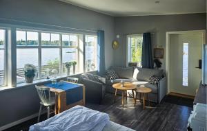 Amazing Home In Lammhult With Wifi