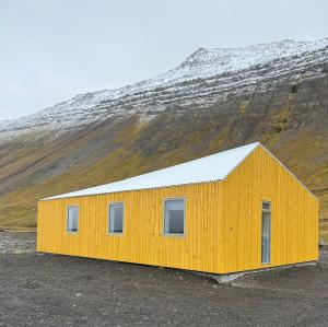 Fisk Club Cottages - Captains house