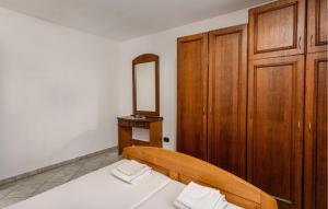 1 Bedroom Nice Apartment In Selce