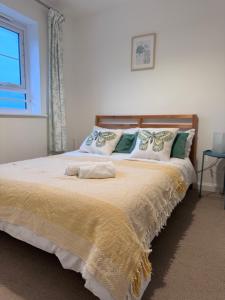 Coventry Canal House With Parking Included