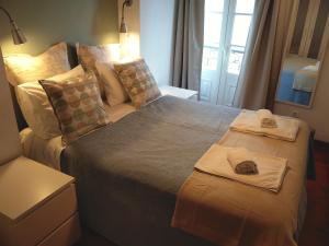 MyPlaceLisbon - Alfama River View Apartment