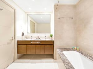 Brand New Downtown unit! Bvlgari World Island View