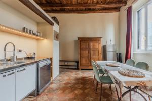 EasyTopStay - Porta Garibaldi Antique Charm
