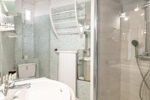 LE CONNEMARRA avec balcon, lumineux et calme à côté du centre