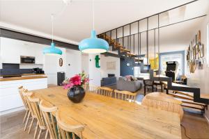 CHEZDAMDAM - la Villa du Thar - plage 300m piscine babyfoot arcade pingpong pétanque