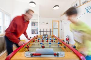 CHEZDAMDAM - la Villa du Thar - plage 300m piscine babyfoot arcade pingpong pétanque