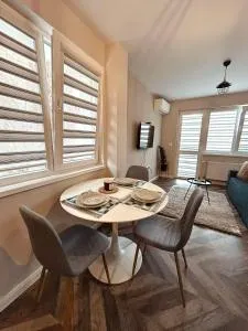 Апартамент Сливен Център 2 - 斯利文斯齐米纳勒尔尼巴尼 Апартамент Сливен Център 2 - 斯利文斯齐米纳勒尔尼巴尼