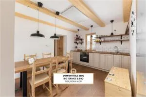 Hiša na soncu / Sun house - Radovna