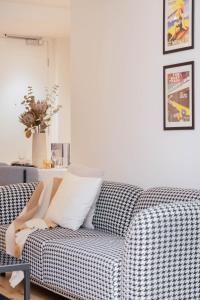 Exquisite 1BR apt next to Albert Park and MSAC #OR01