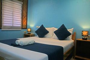 Hotel Oasis Port Barton