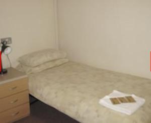 Basic Single Room with Shared Bathroom room in LSE Rosebery Hall